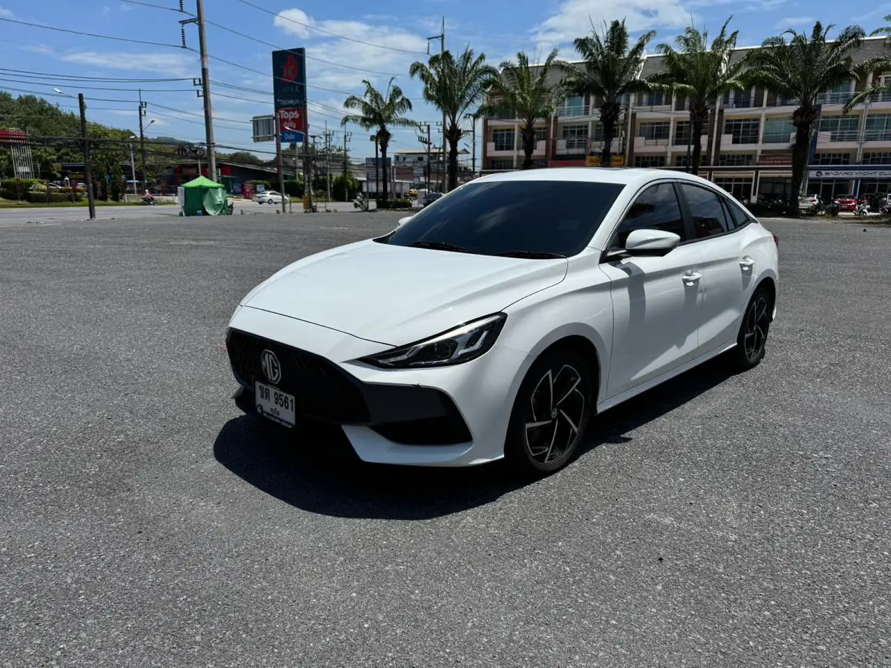 MG 5 · สีขาว · ภาพถ่าย 1